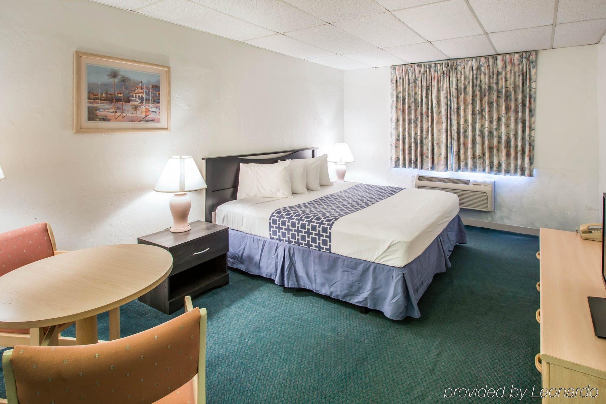 Key Largo Inn Bagian luar foto