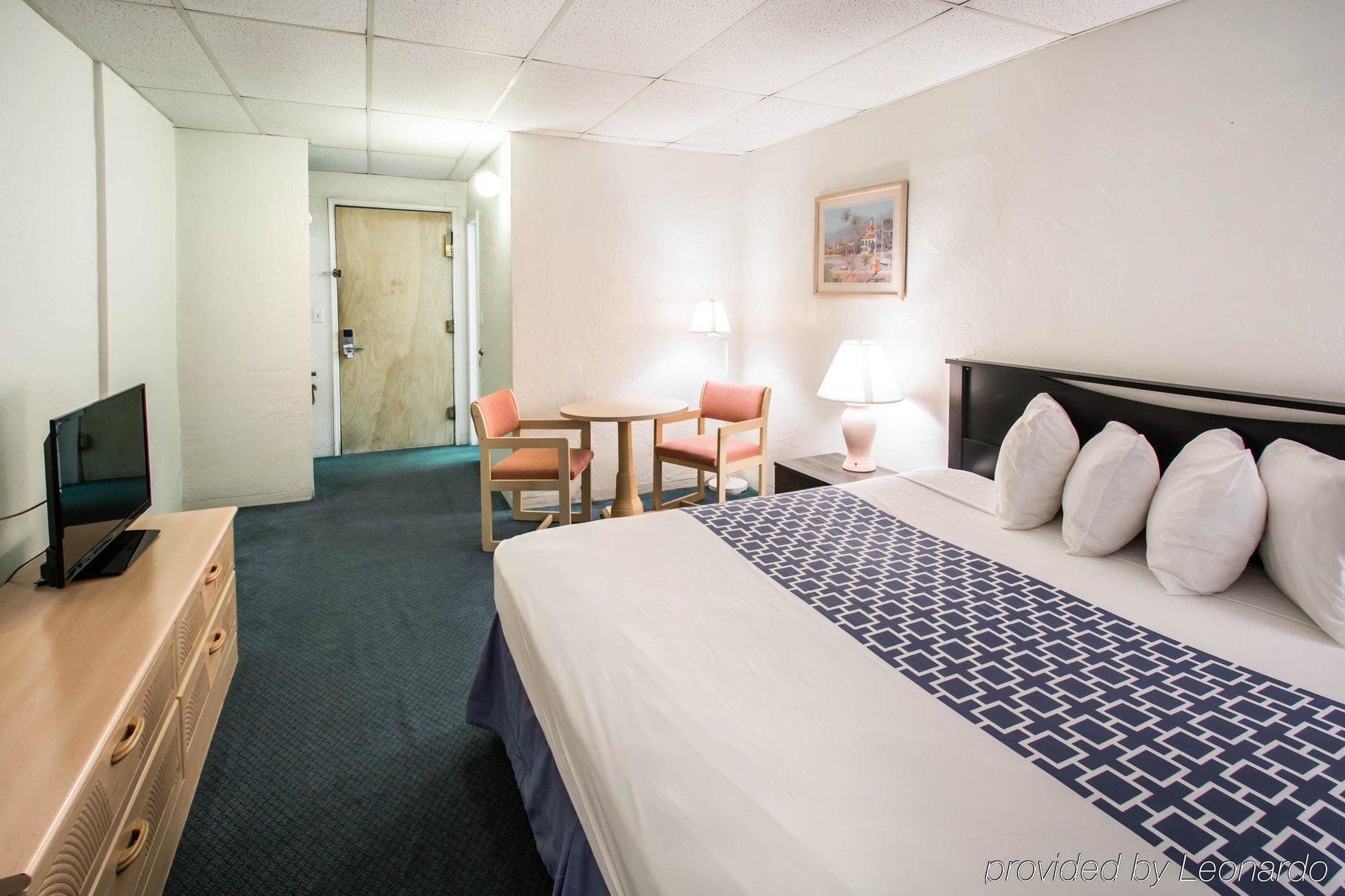 Key Largo Inn Bagian luar foto