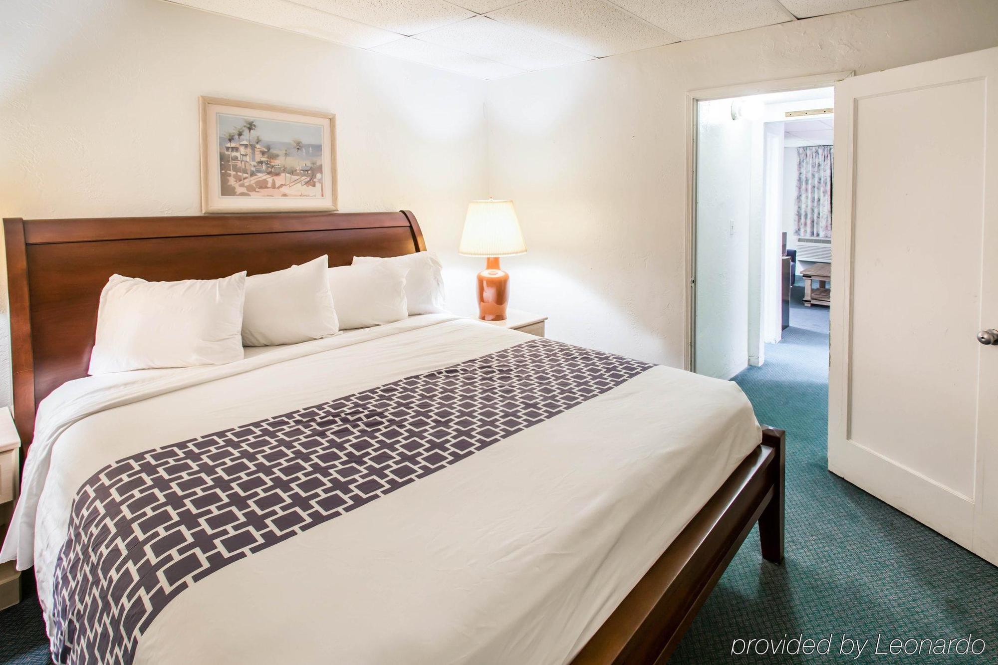 Key Largo Inn Bagian luar foto