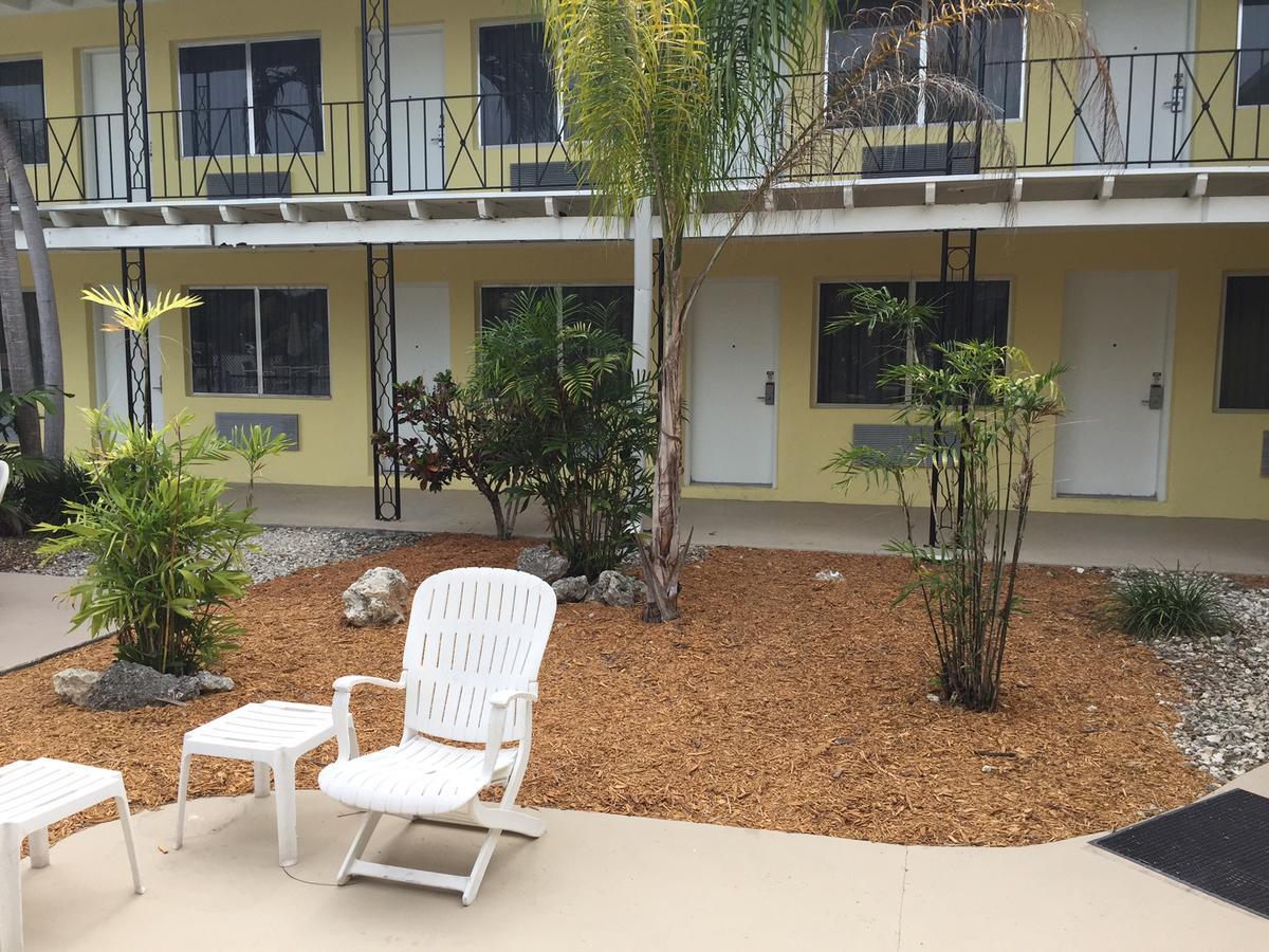 Key Largo Inn Bagian luar foto