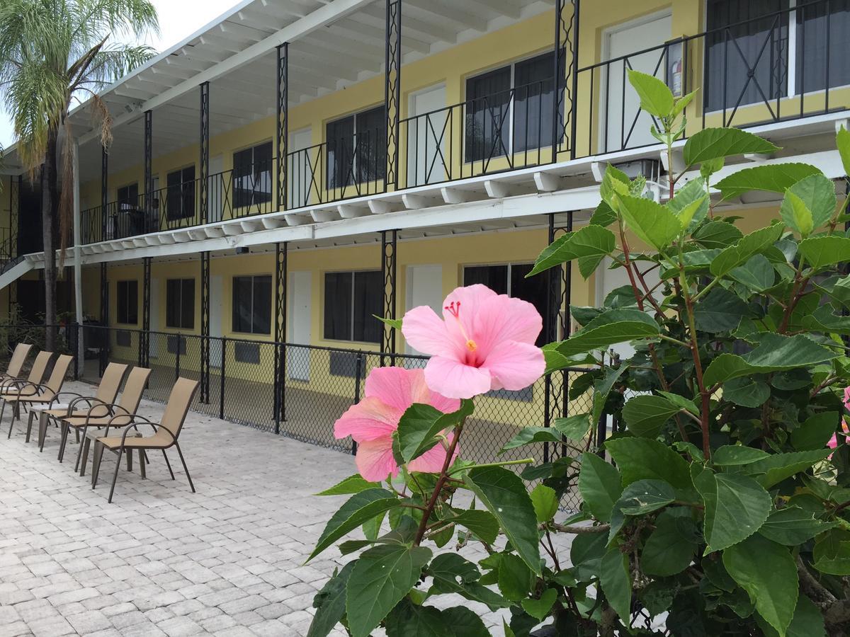 Key Largo Inn Bagian luar foto