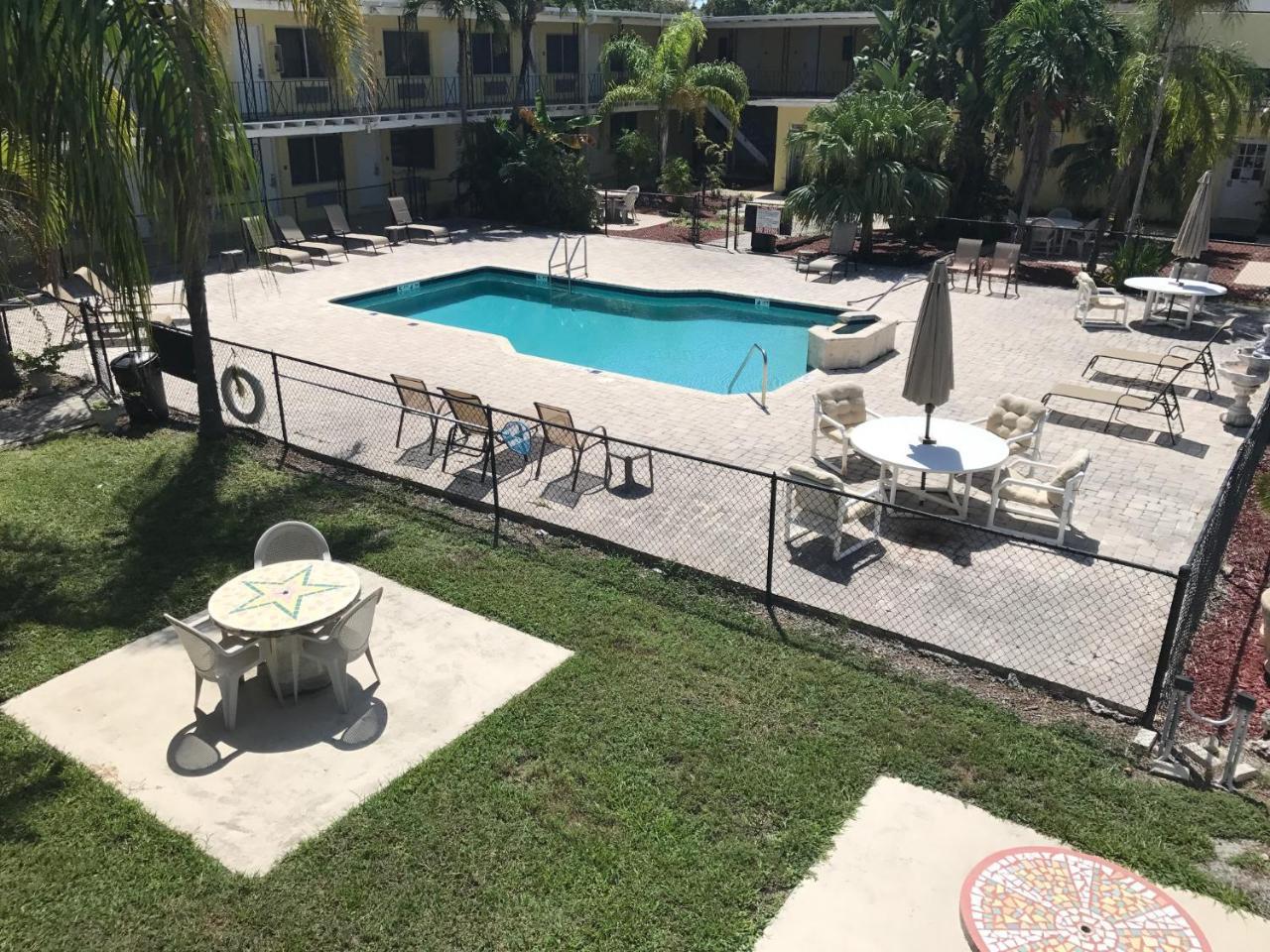 Key Largo Inn Bagian luar foto